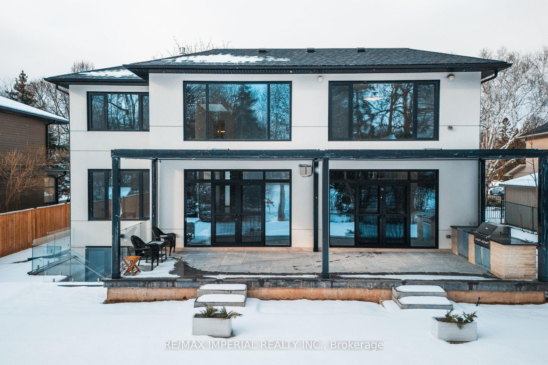 2108 Devon Road photo 40