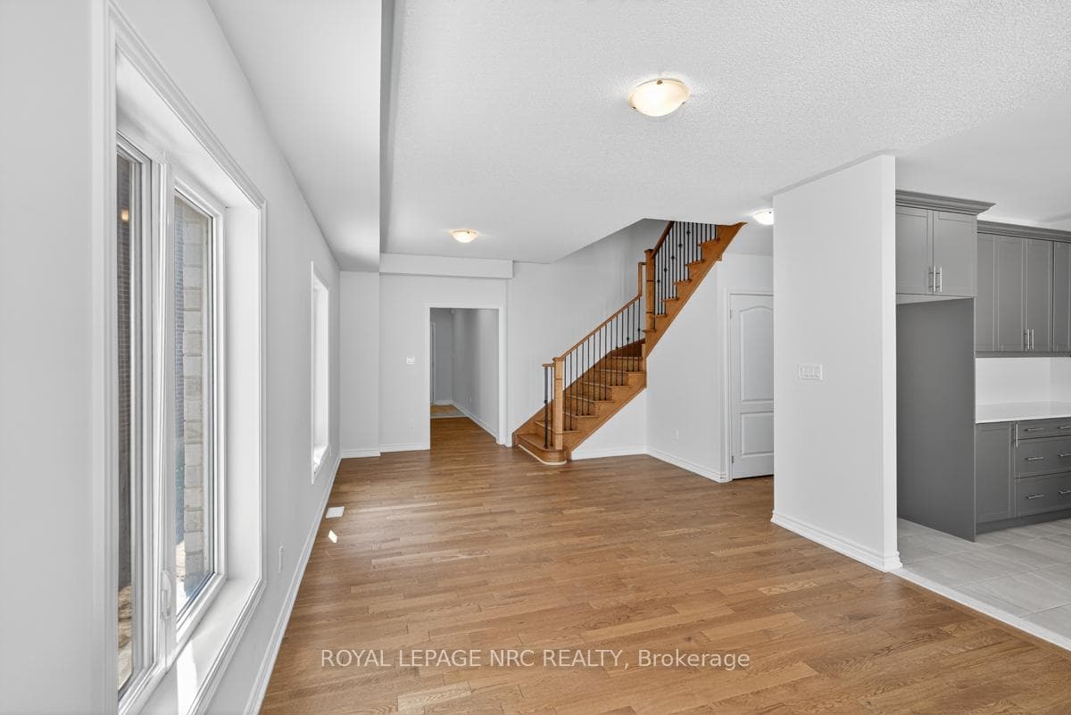 118 PALACE Street photo 5