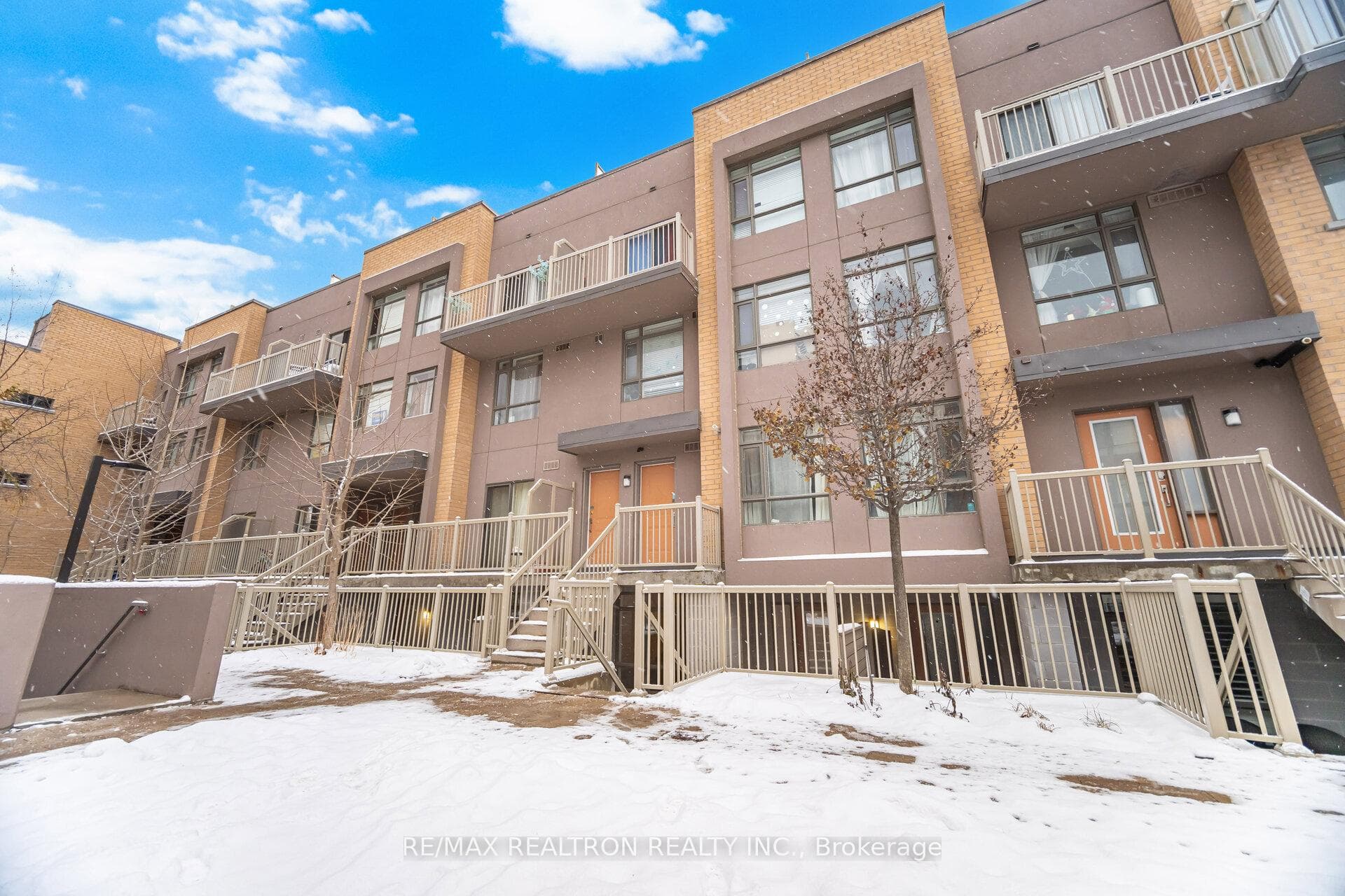 80 Orchid Place Drive Unit 105 photo 2