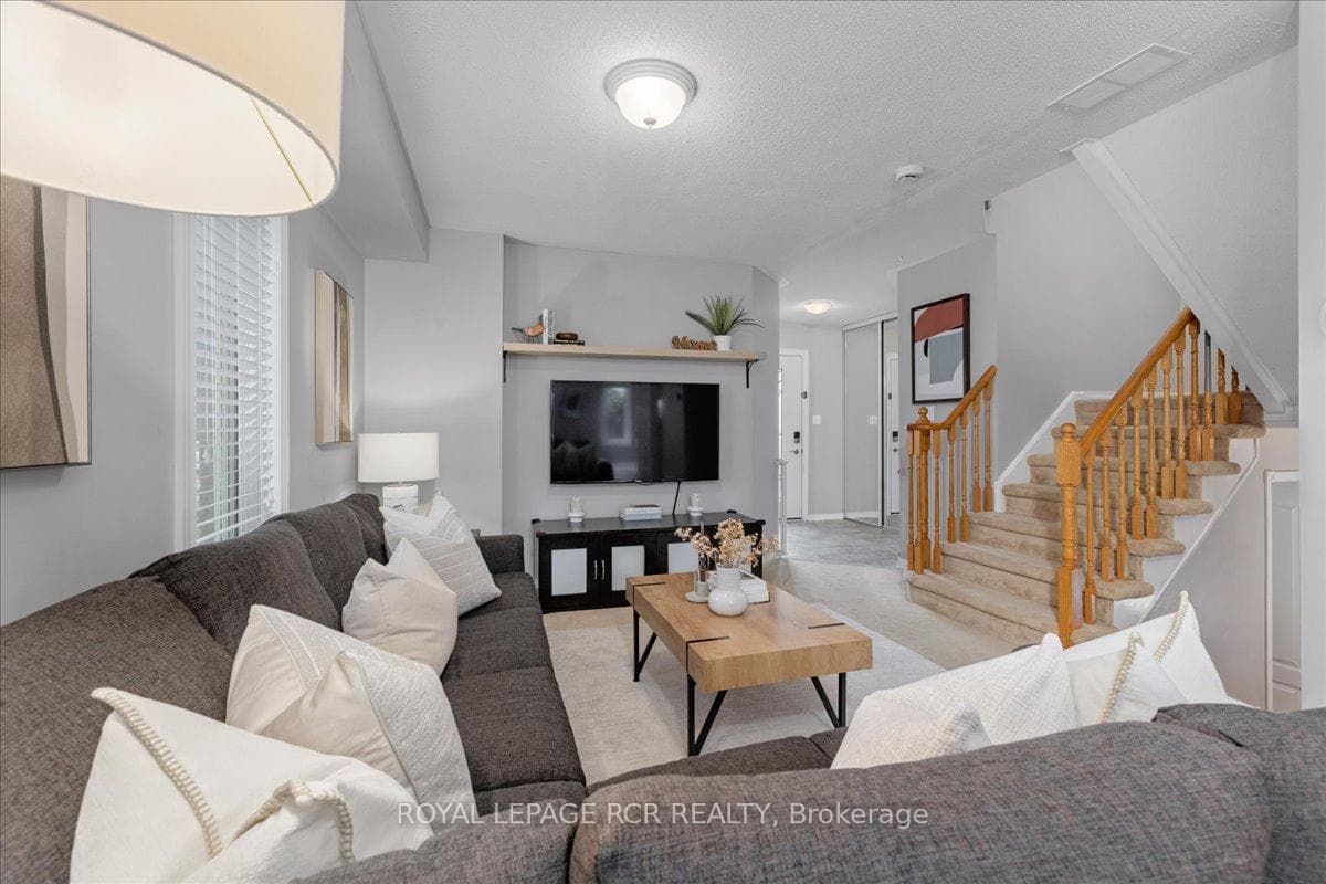 54 Breakwater Drive photo 9