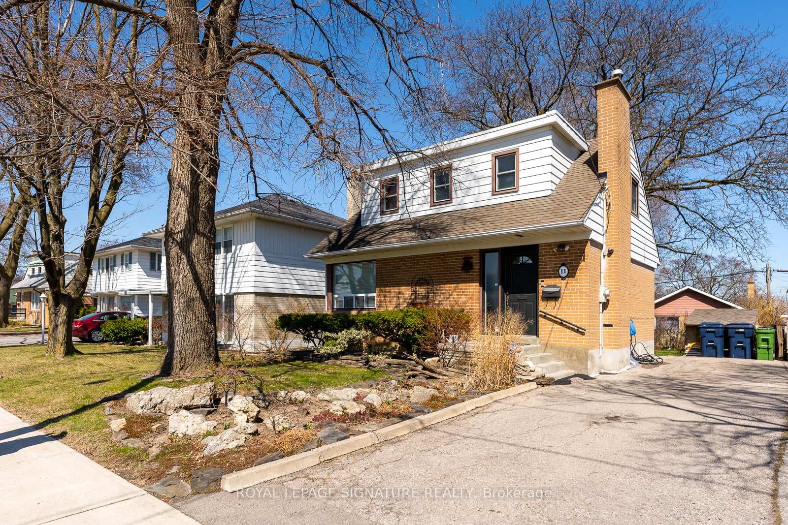 11 Coppermill Drive photo 1