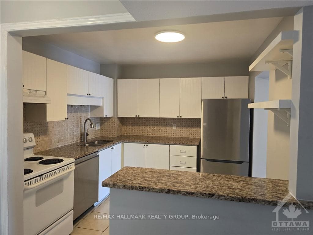 20 BENTBROOK Crescent photo 5