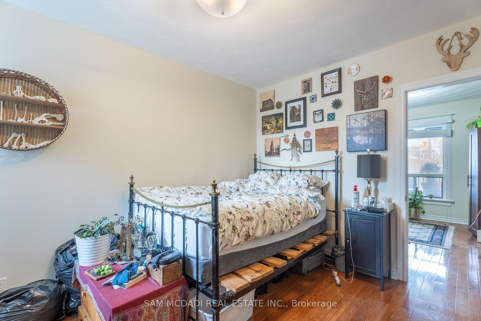 1050 Ossington Avenue photo 8