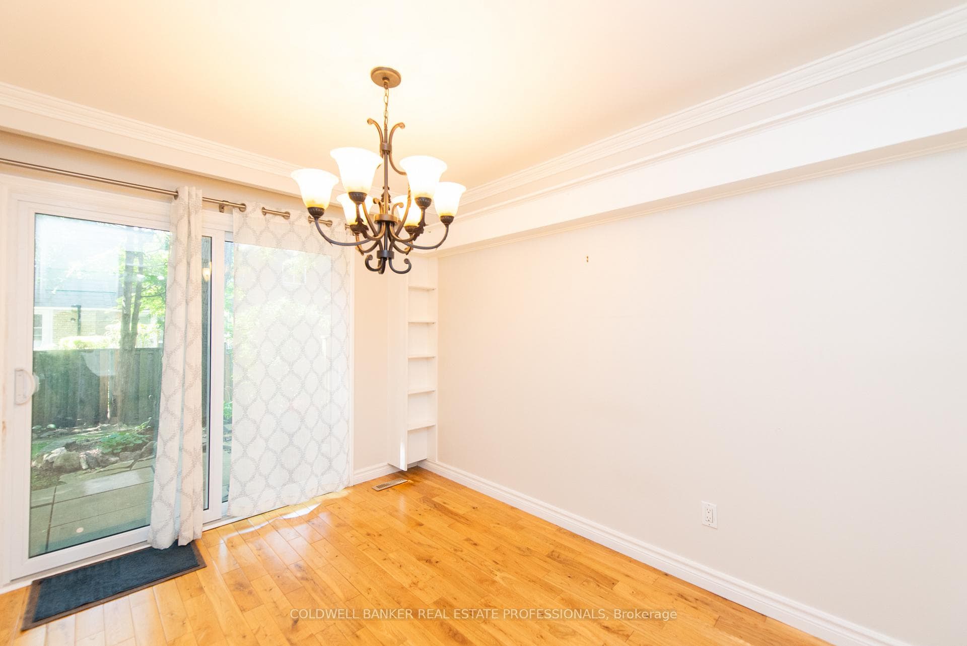 264 Royal Orchard Boulevard Unit 22 photo 9