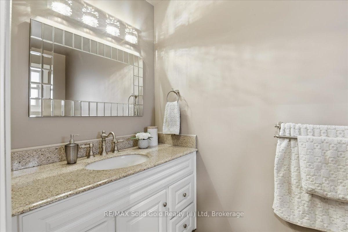 10 Holborn Court Unit 30 photo 7
