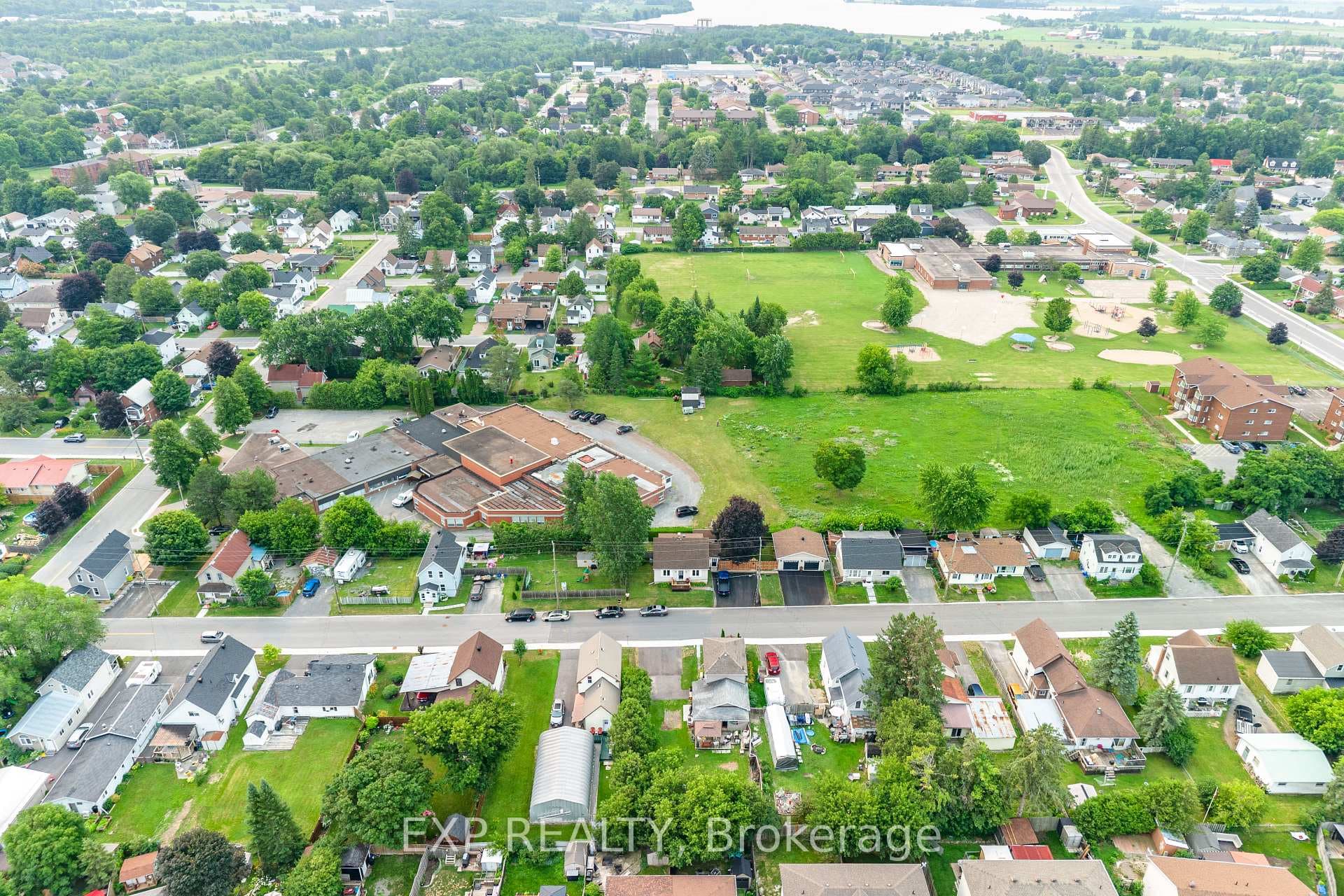 111 MACDONALD Street photo 12
