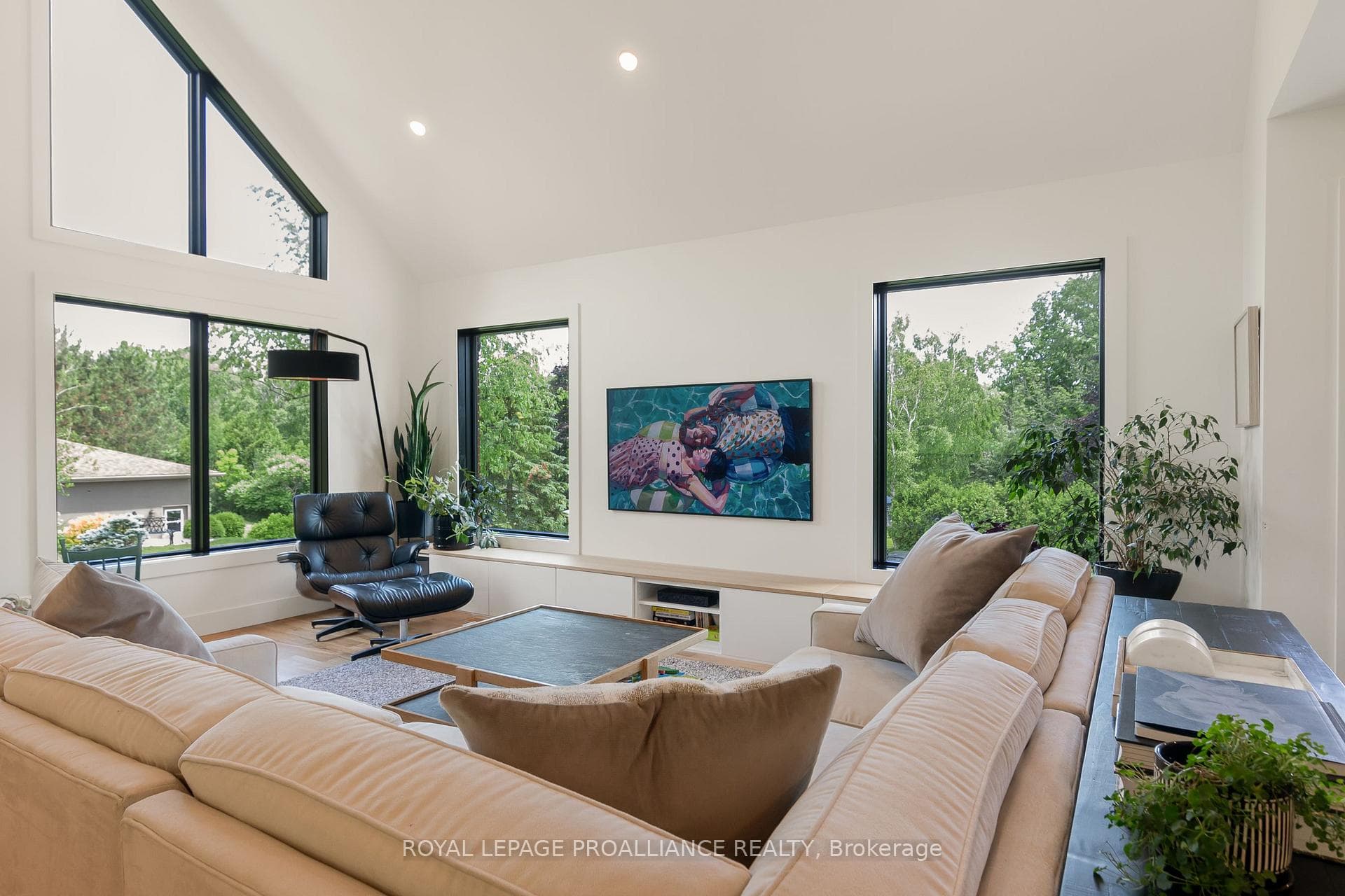 39 Faircrest Boulevard photo 8