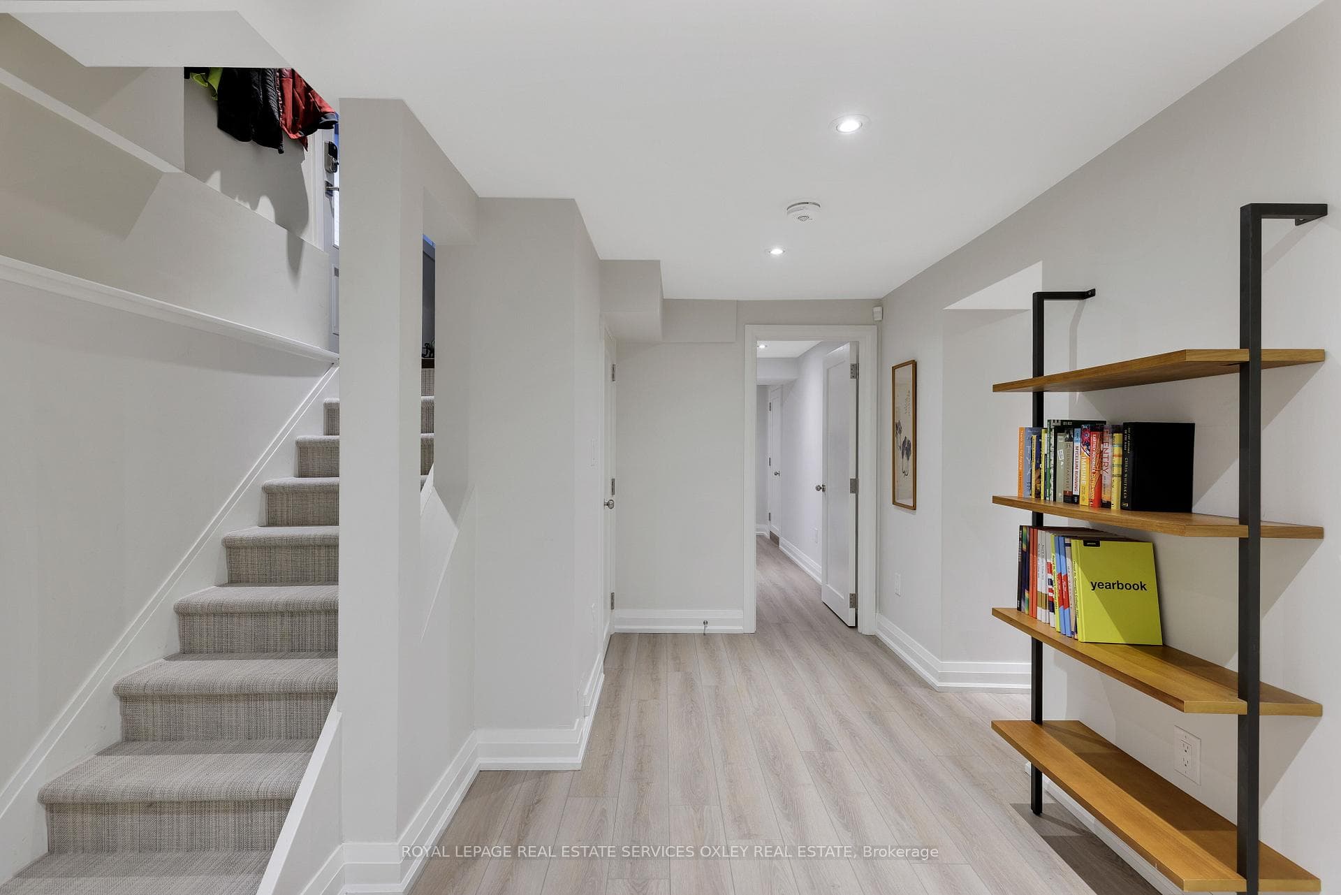 9 Lynwood Avenue photo 28