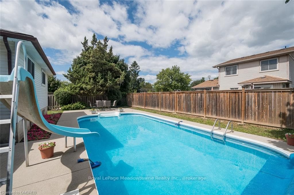 291 BASTEDO Court photo 38