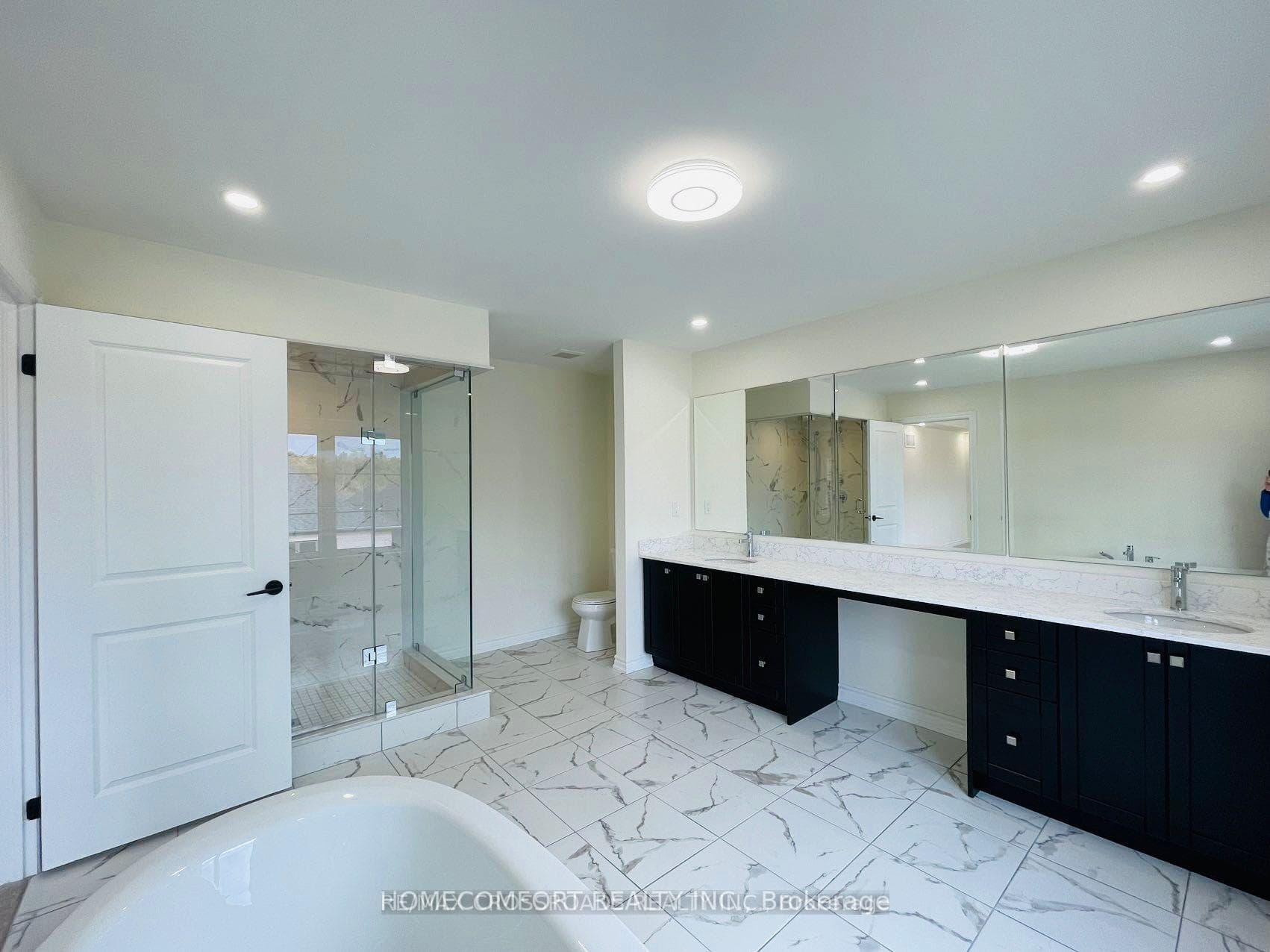 68 Kentledge Avenue photo 17
