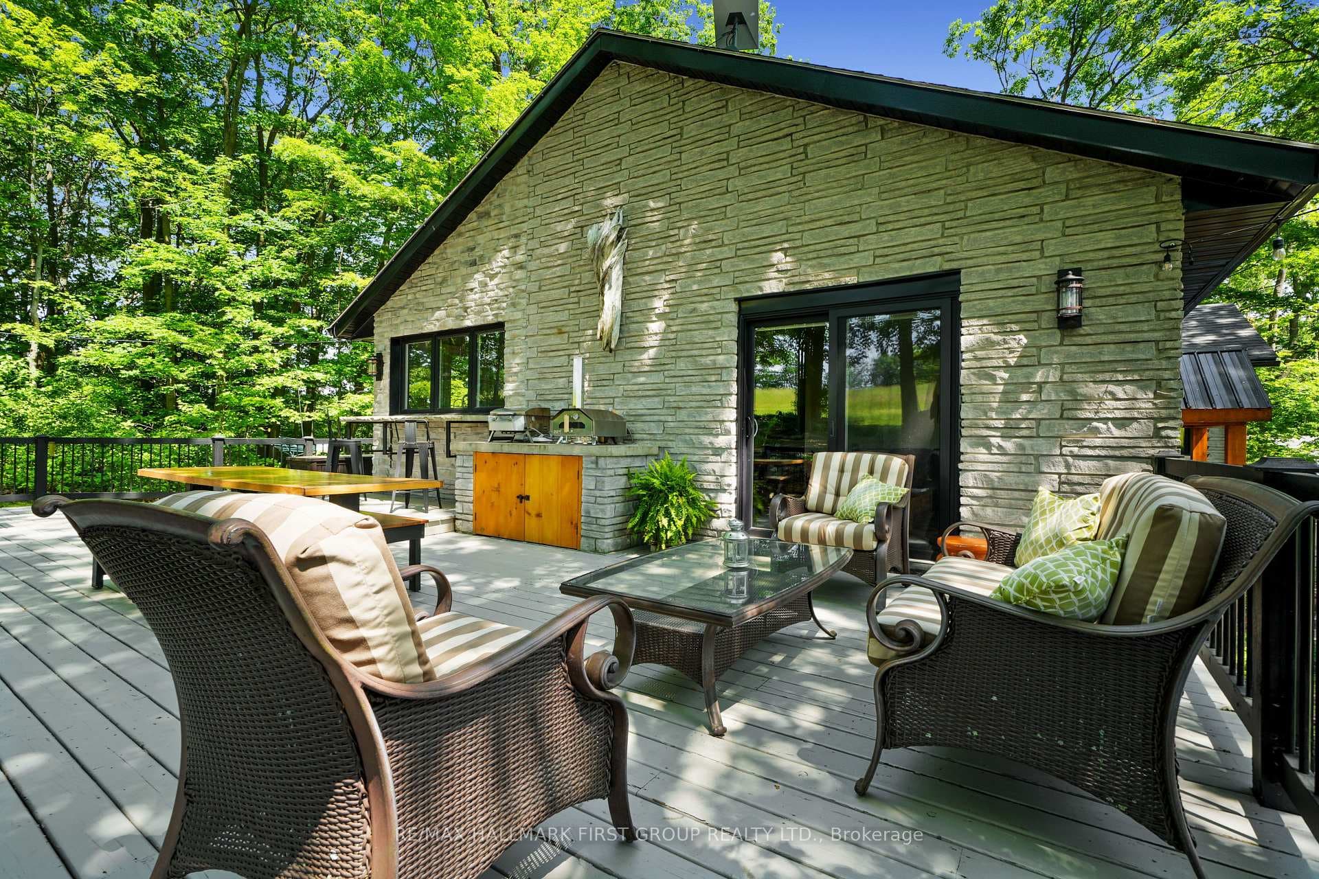 500 Honey Road photo 26