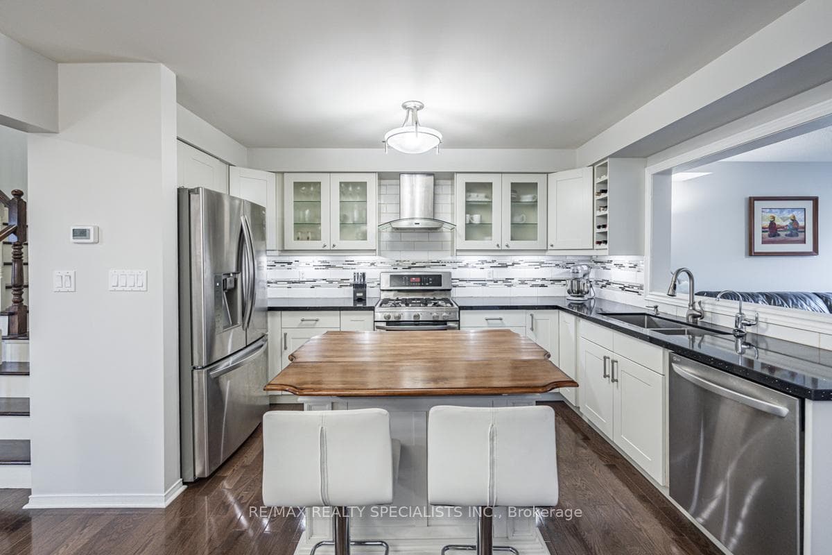 3428 Spirea Terrace photo 11