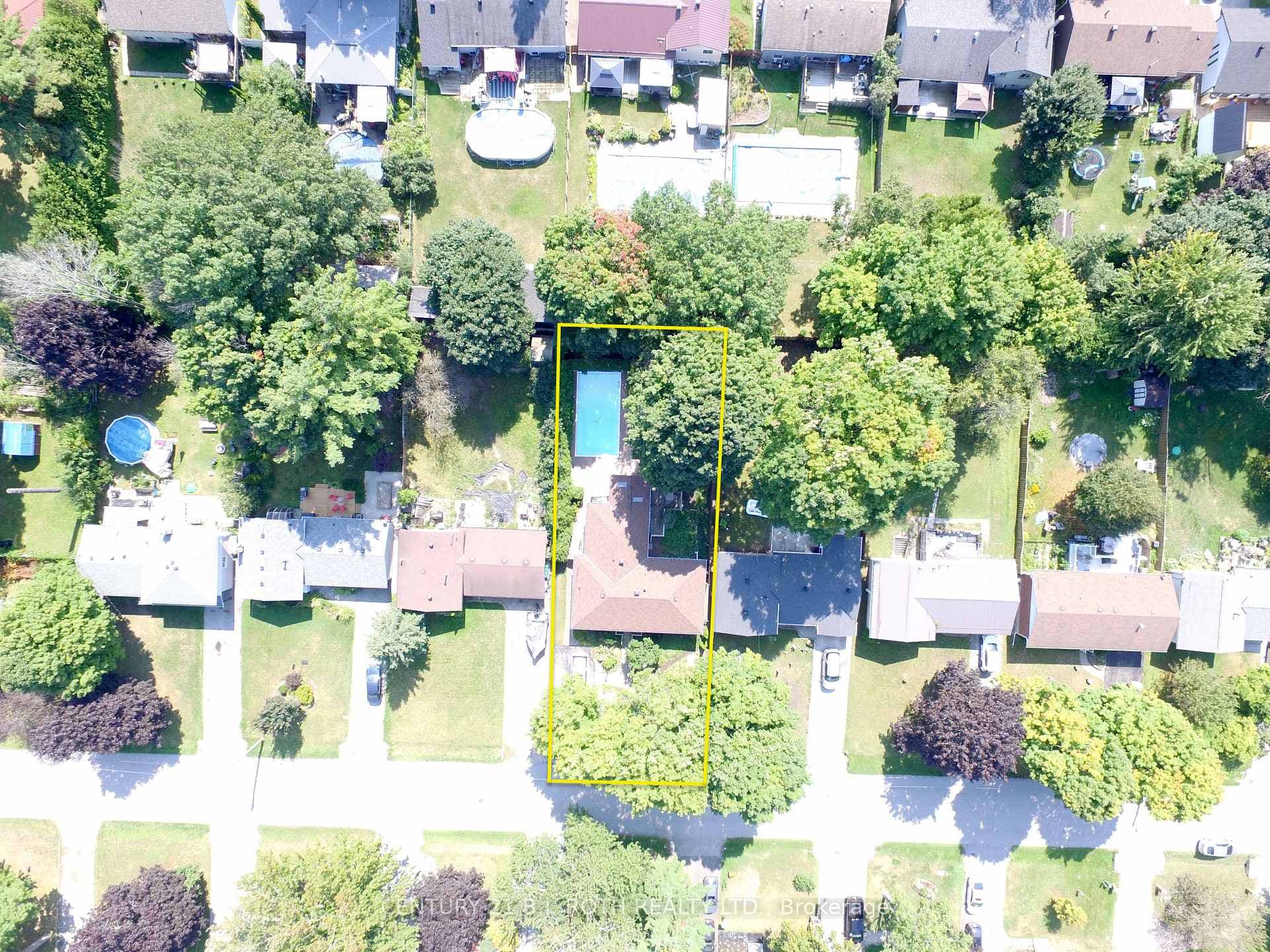 13 Eleanor Road photo 3