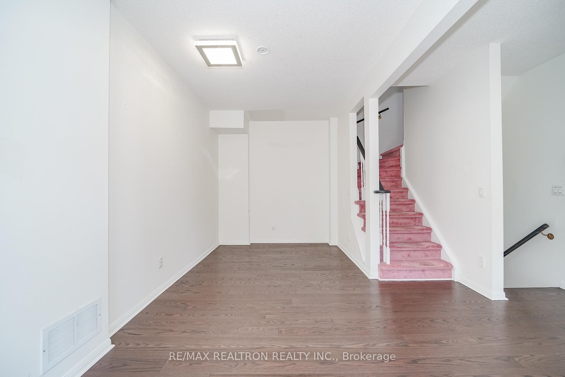 5 St Moritz Way Unit 1 photo 7
