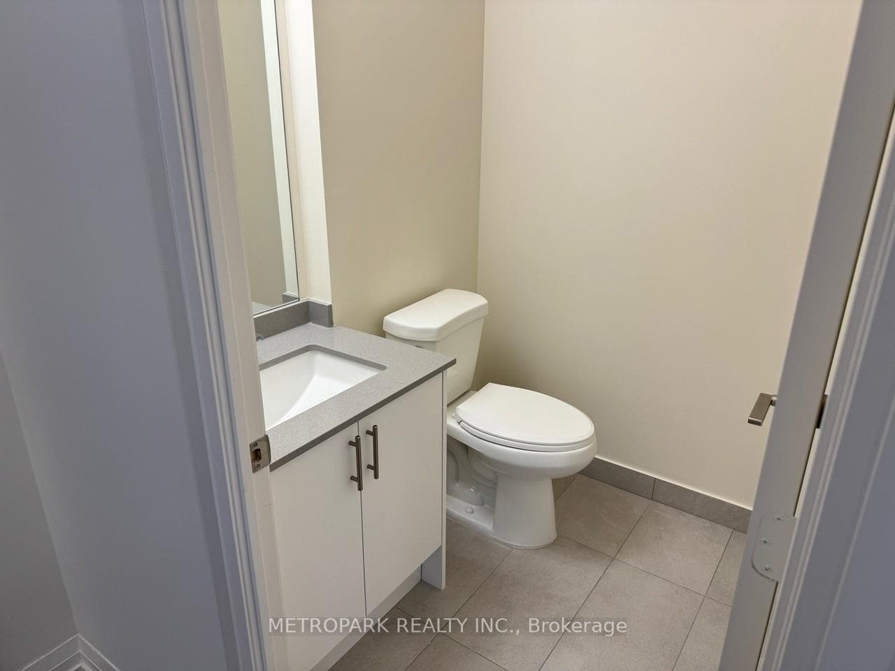 9000 Jane Street Unit 1806 photo 14