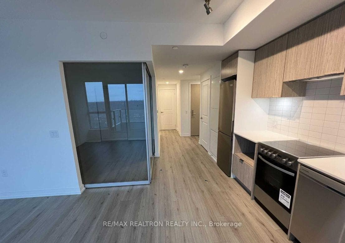 395 Bloor Street Unit 2506 photo 5