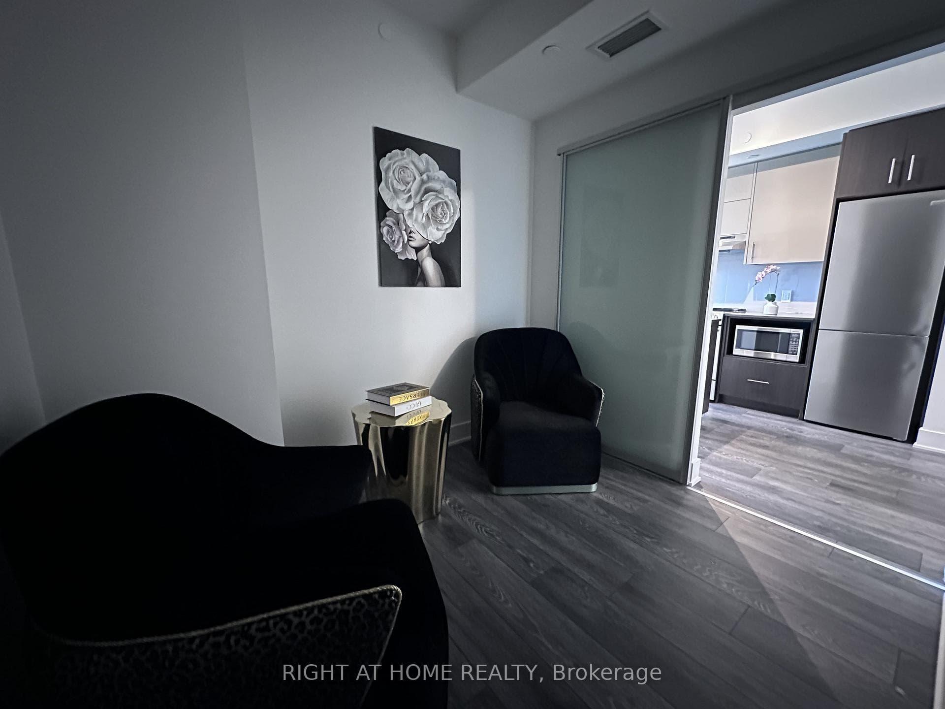 188 Fairview Mall Drive Unit 720 photo 8