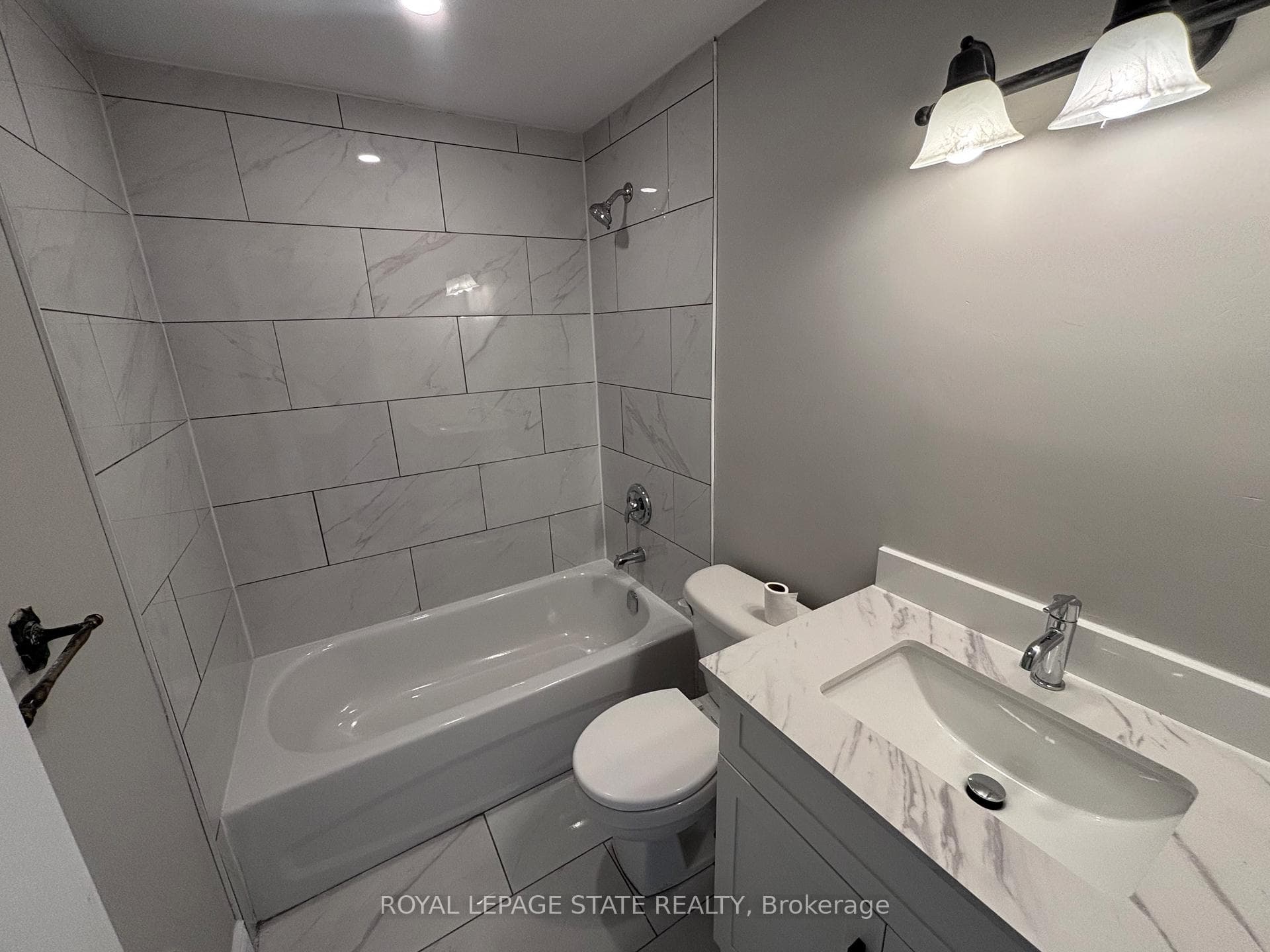 153 Limeridge Road Unit 4 photo 16