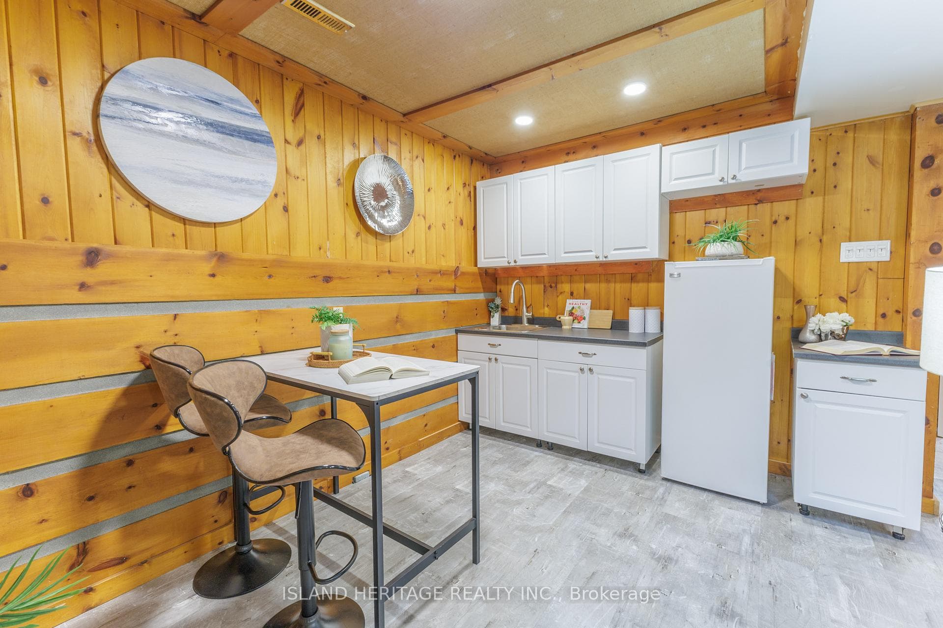 114 Turnberry Crescent photo 37
