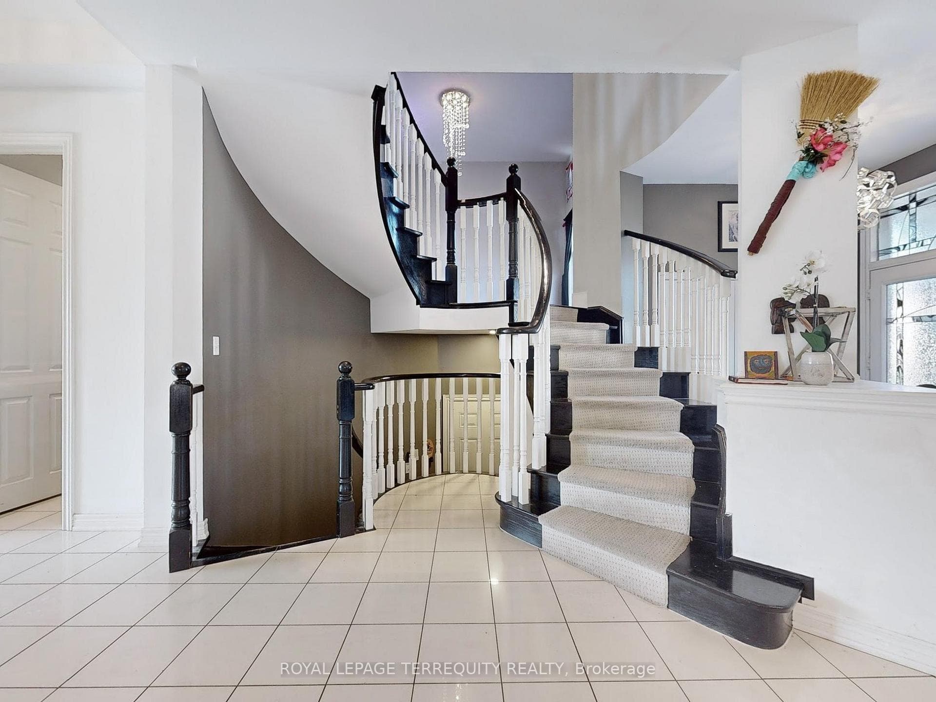 7 Bissland Drive photo 15