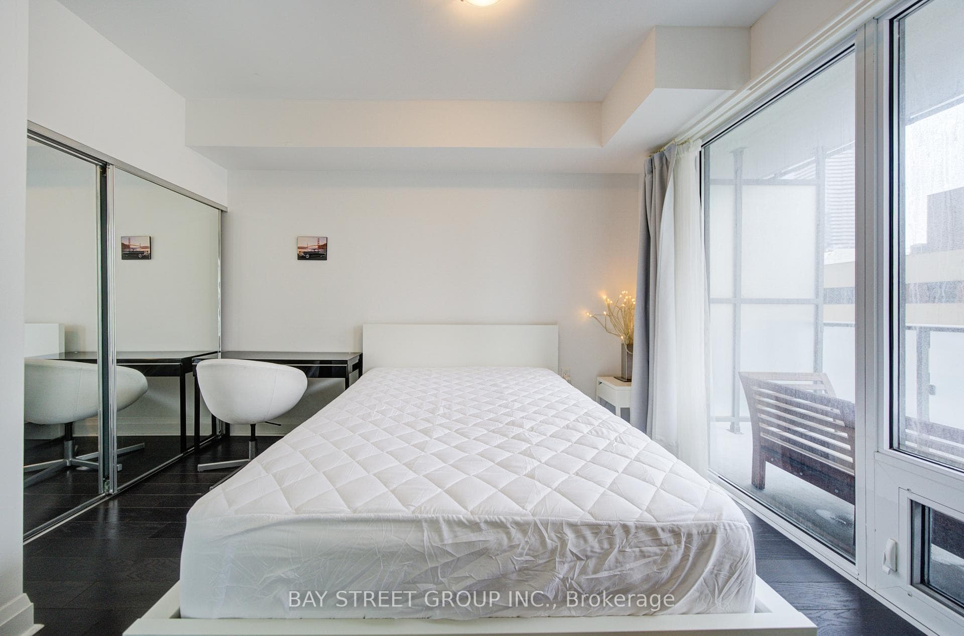 1080 Bay Street Unit 1501 photo 16
