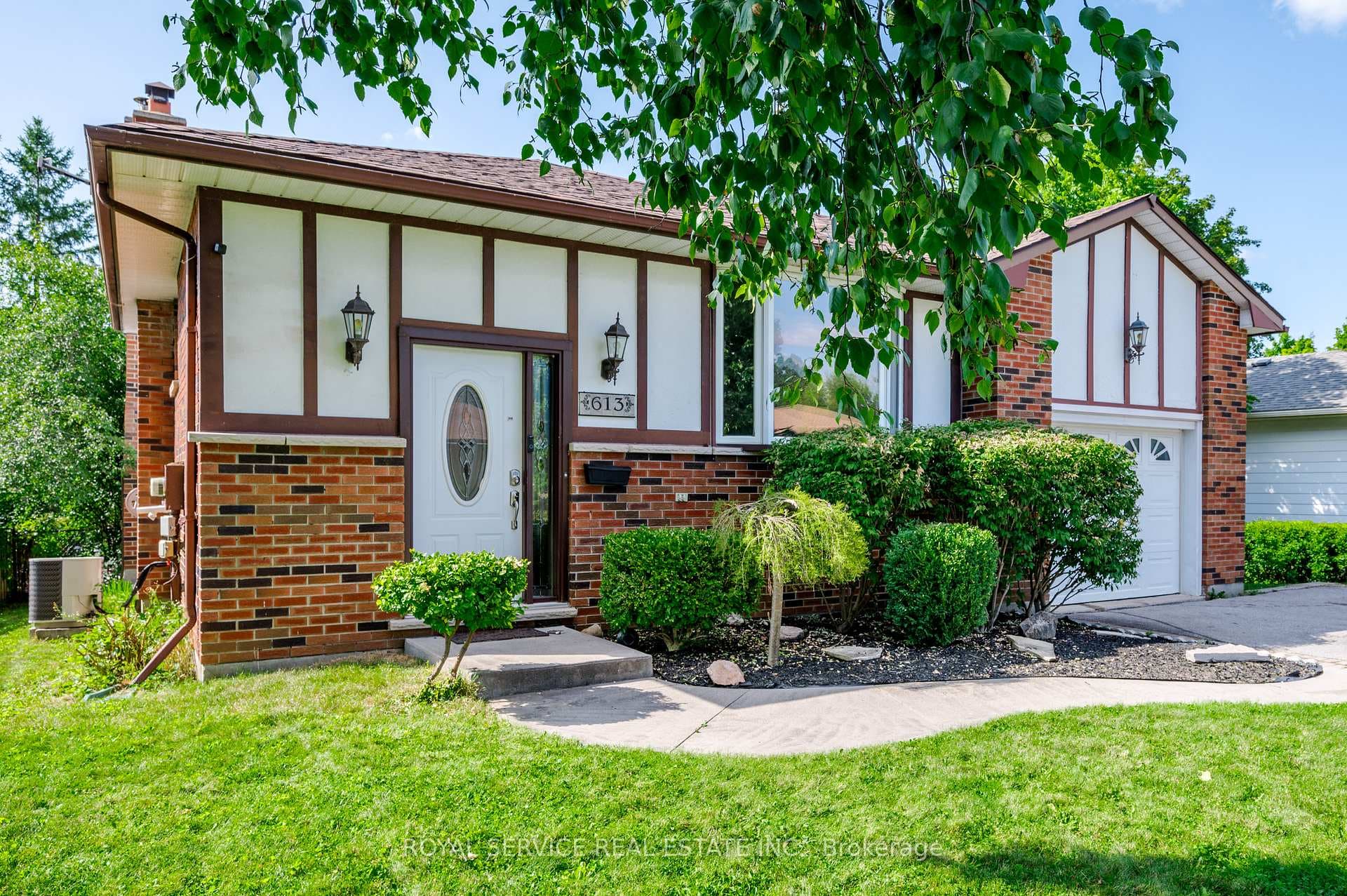 613 Christopher Road photo 4
