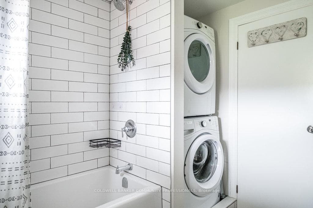 32 Jefferson Avenue photo 25