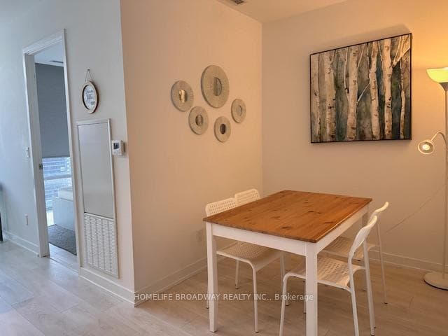 501 Yonge Street Unit 2703 photo 5