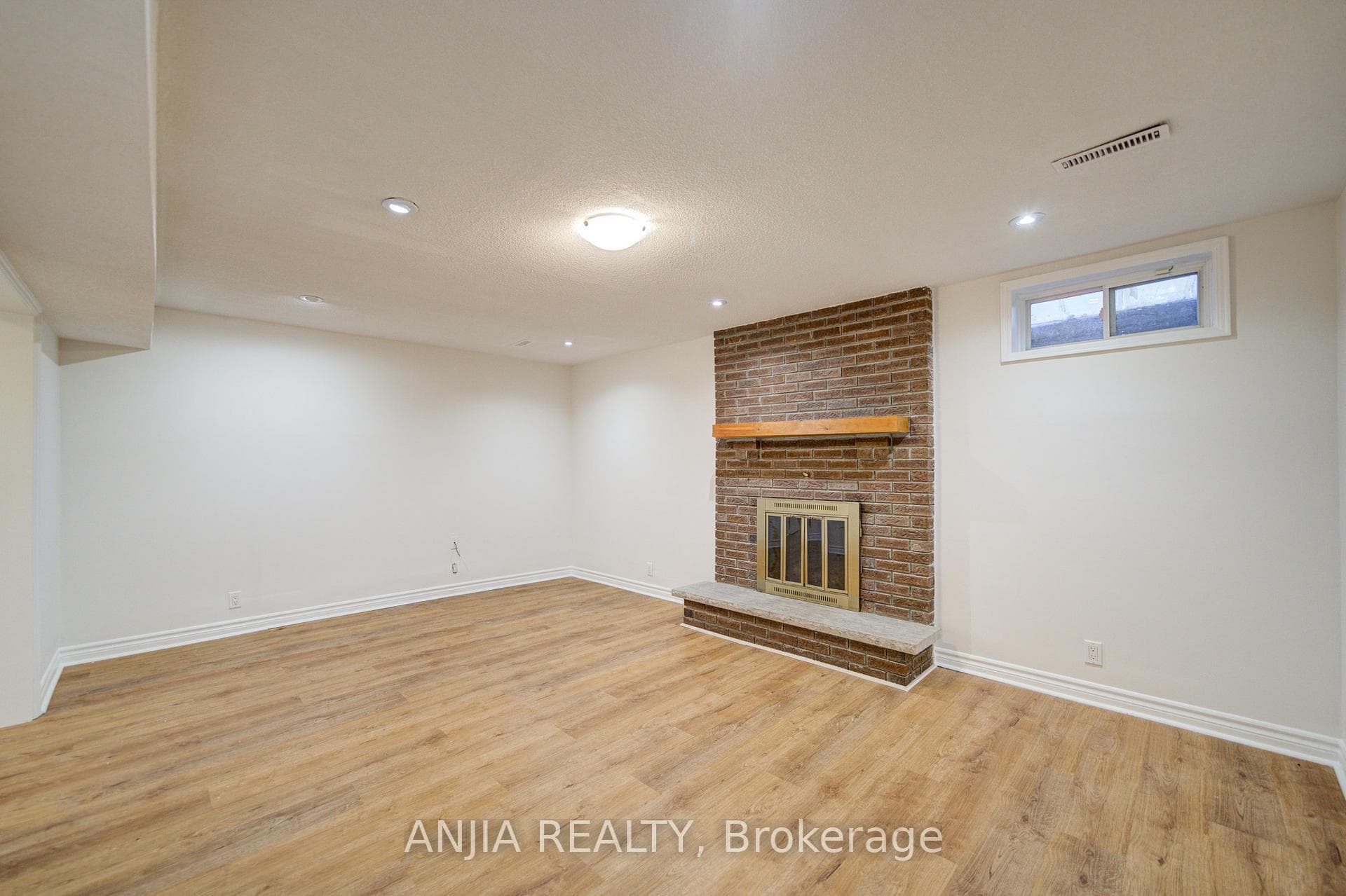 78 Baywood Court photo 42