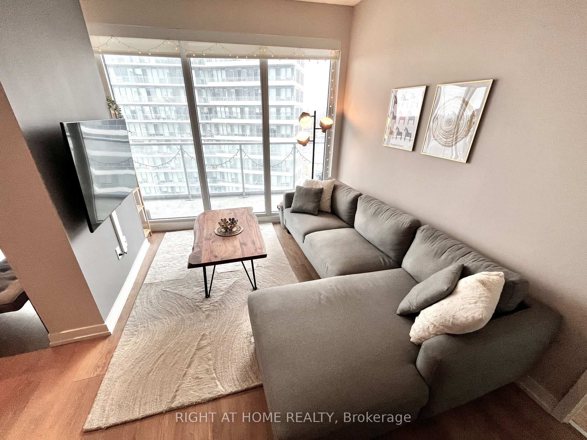 117 Mcmahon Drive Unit 2306 photo 7