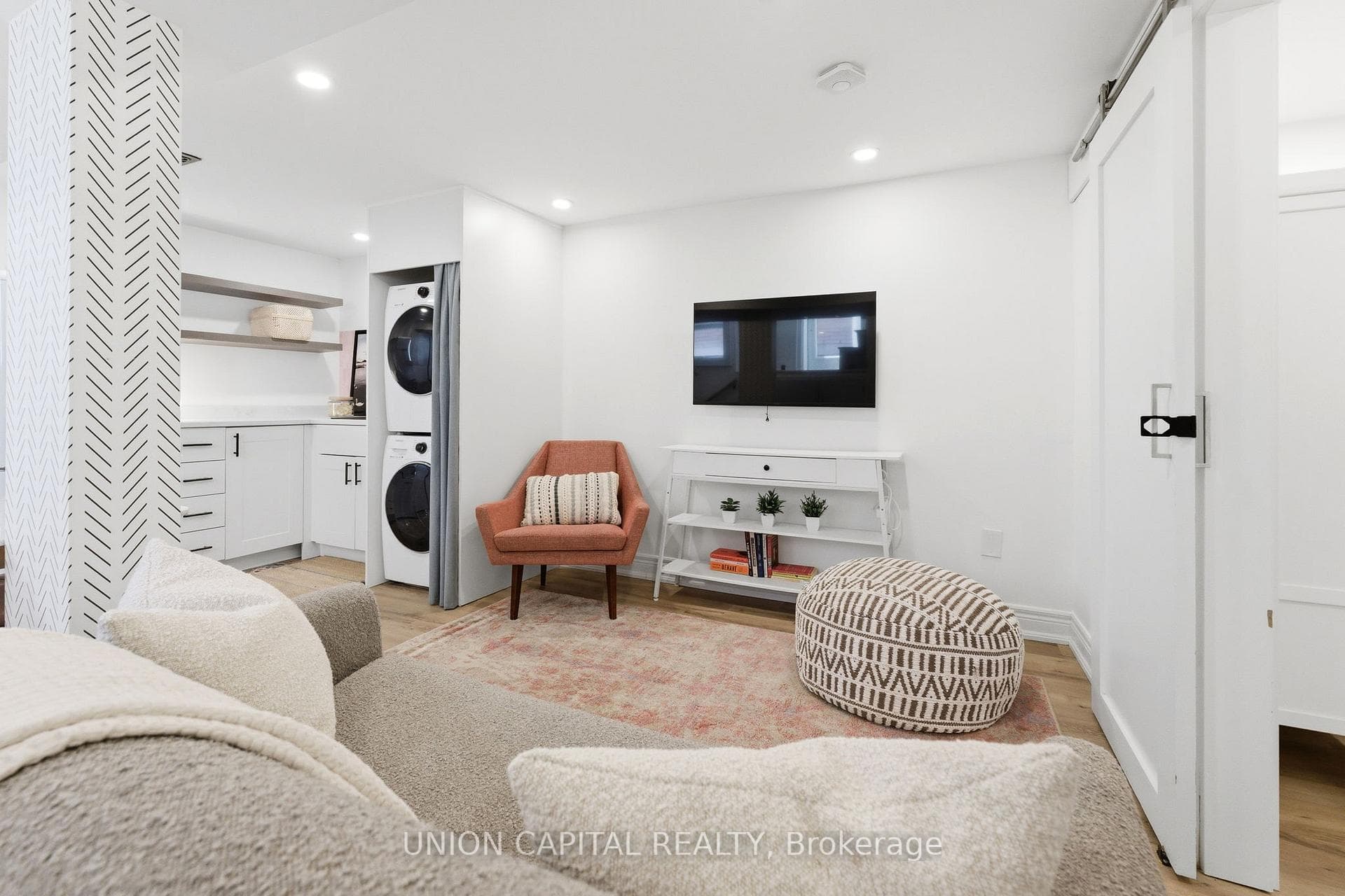 72 Robert Street photo 30
