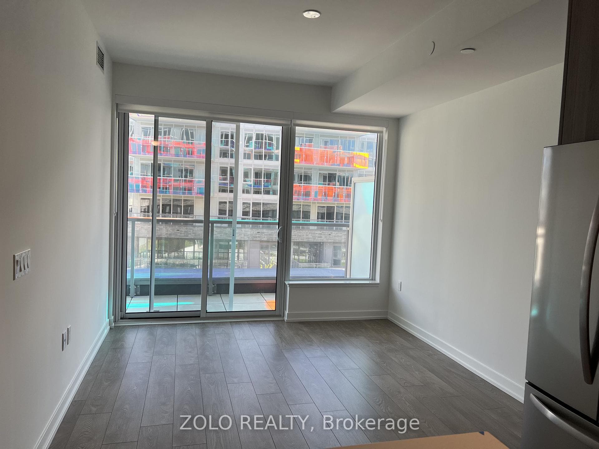 333 Sunseeker Avenue Unit 305 photo 8