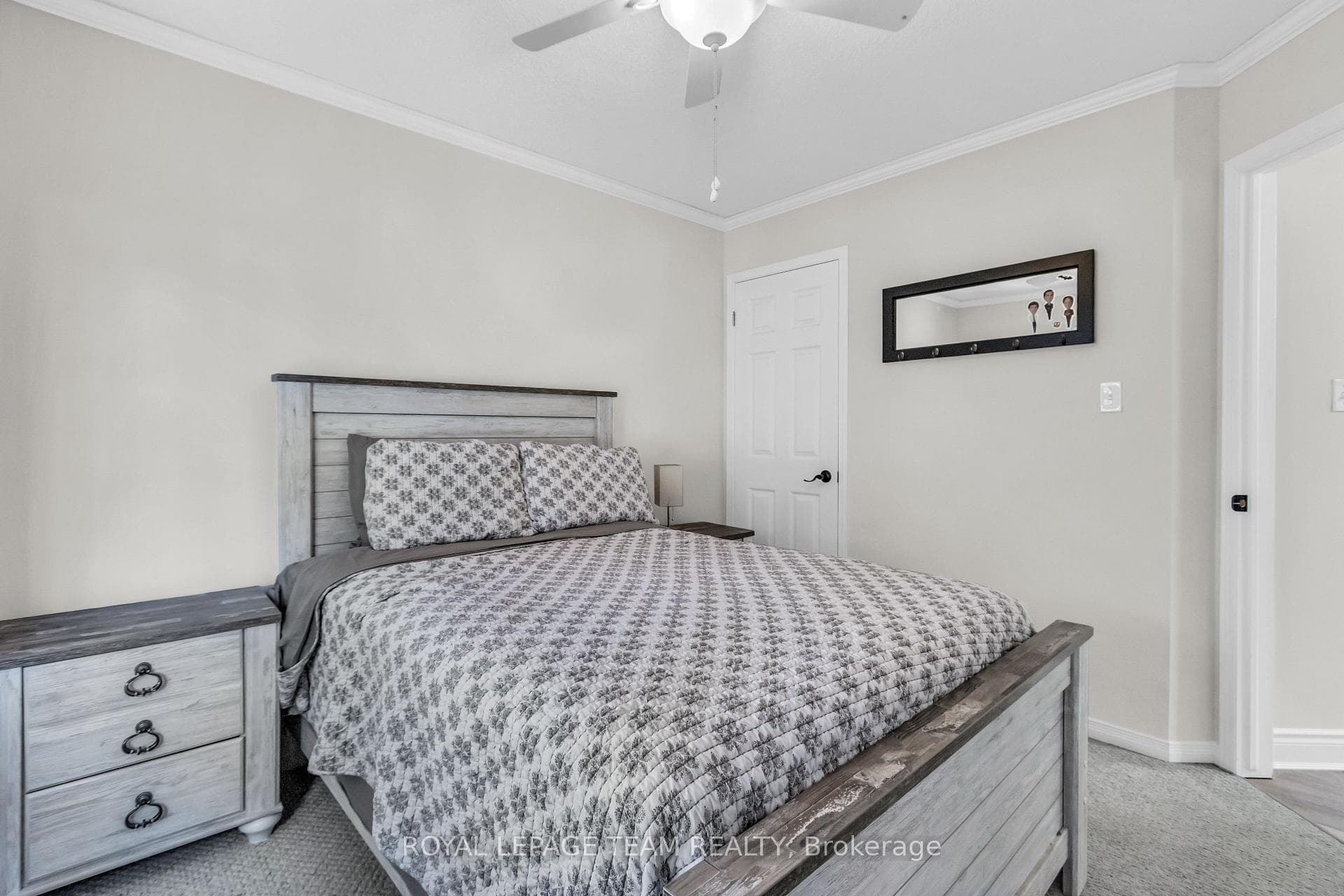 7706 Alfred Street photo 25