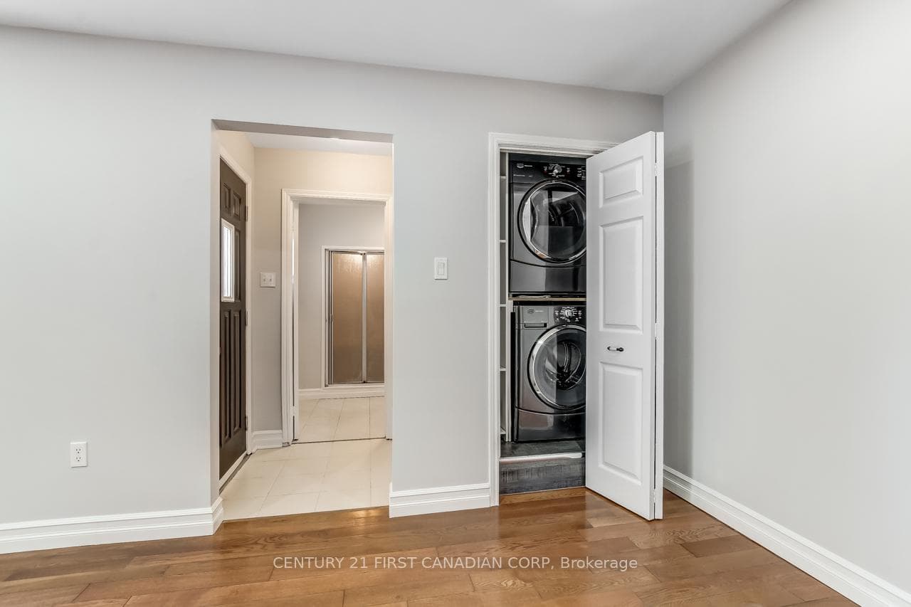 9 McLachlin Place photo 15
