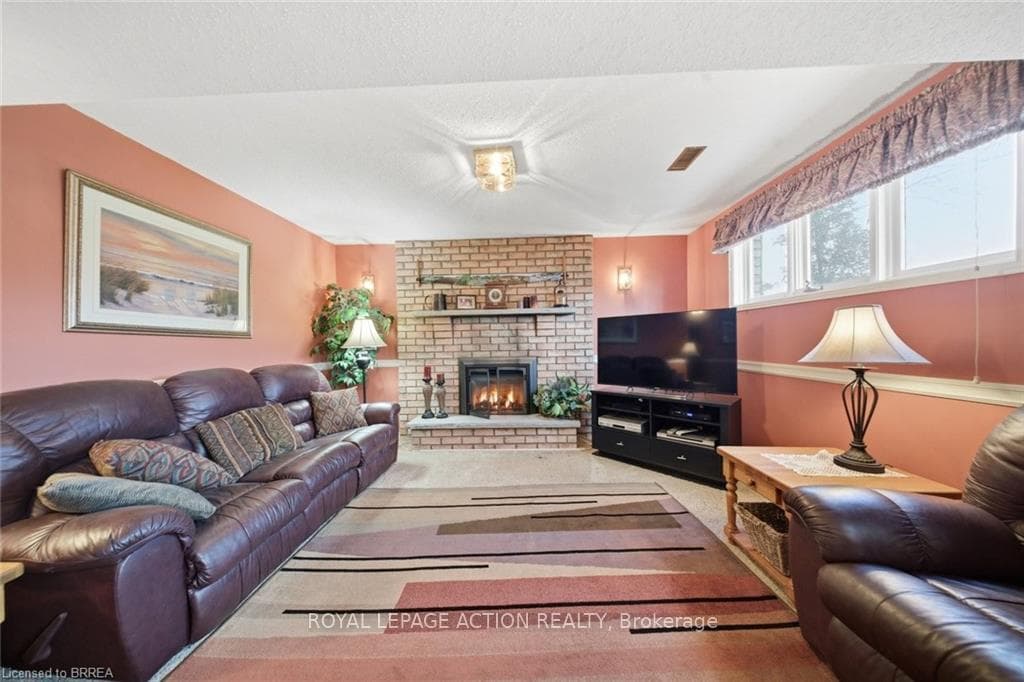2 Flamboro Court photo 22