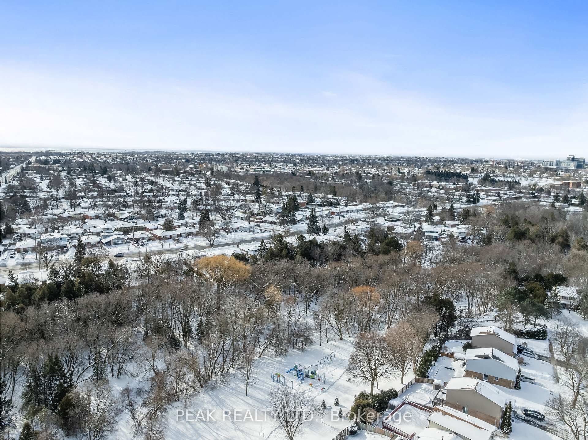 748 Adelaide Avenue photo 45