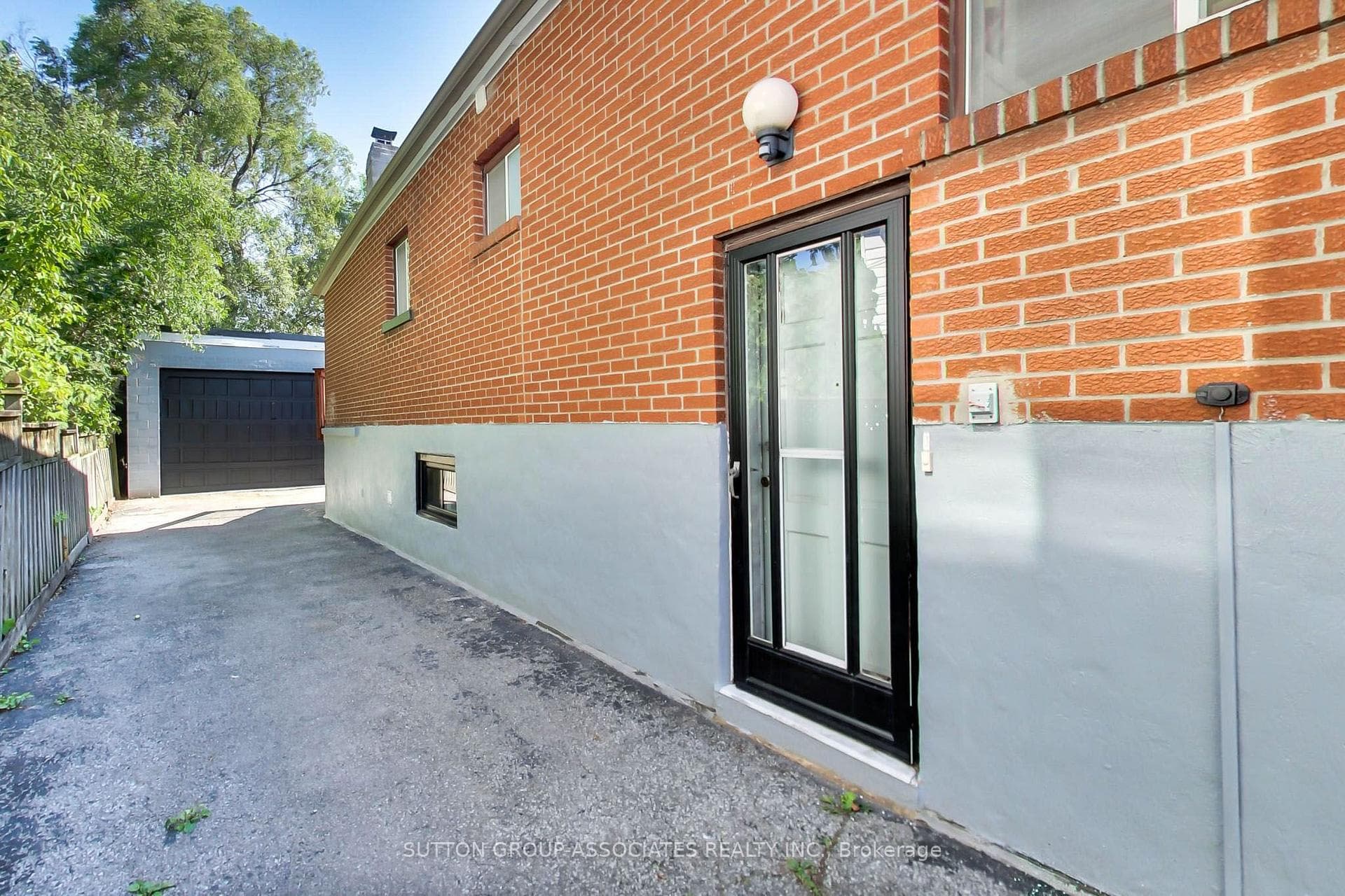 175 Earlsdale Avenue photo 44