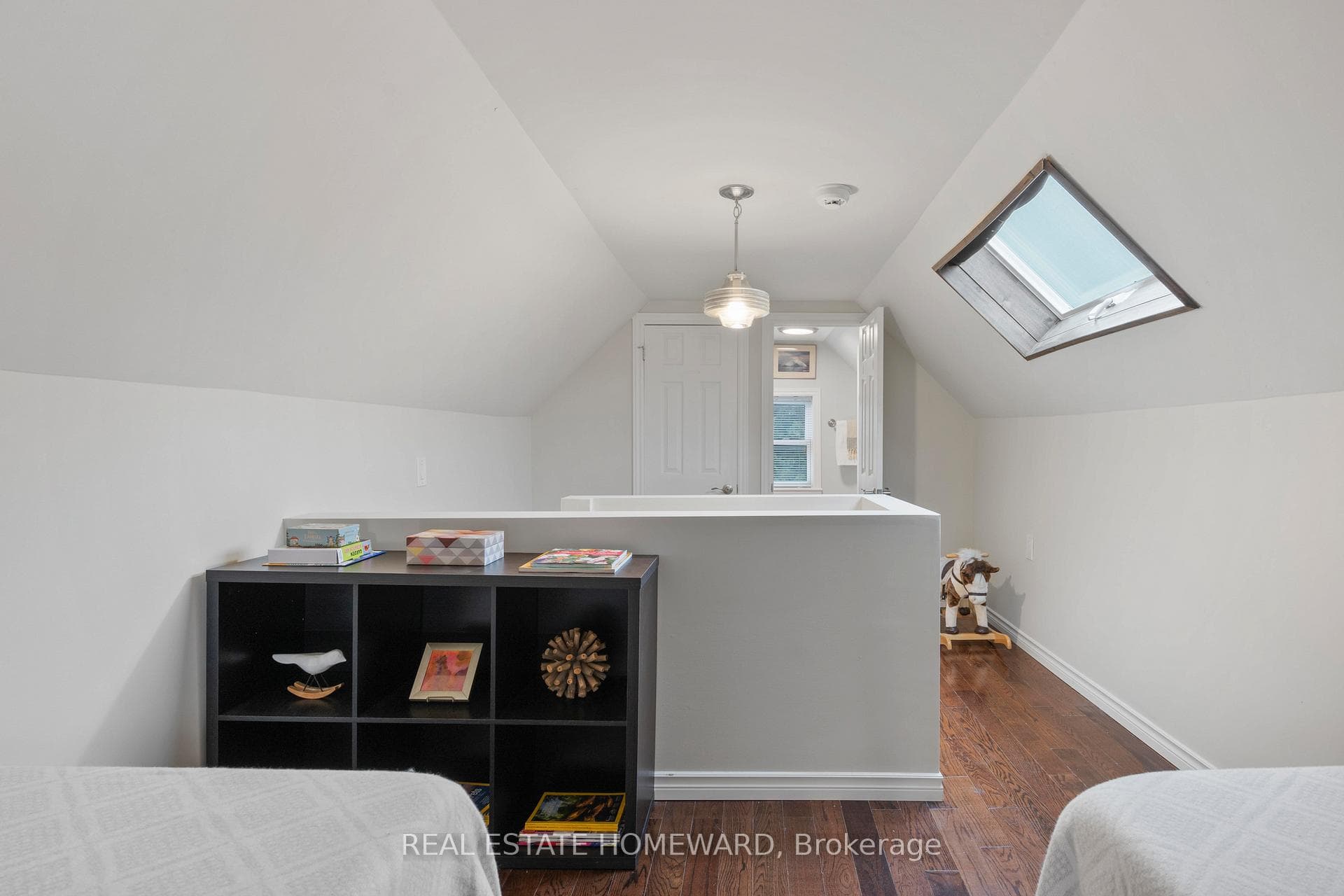 122 Barker Avenue photo 25