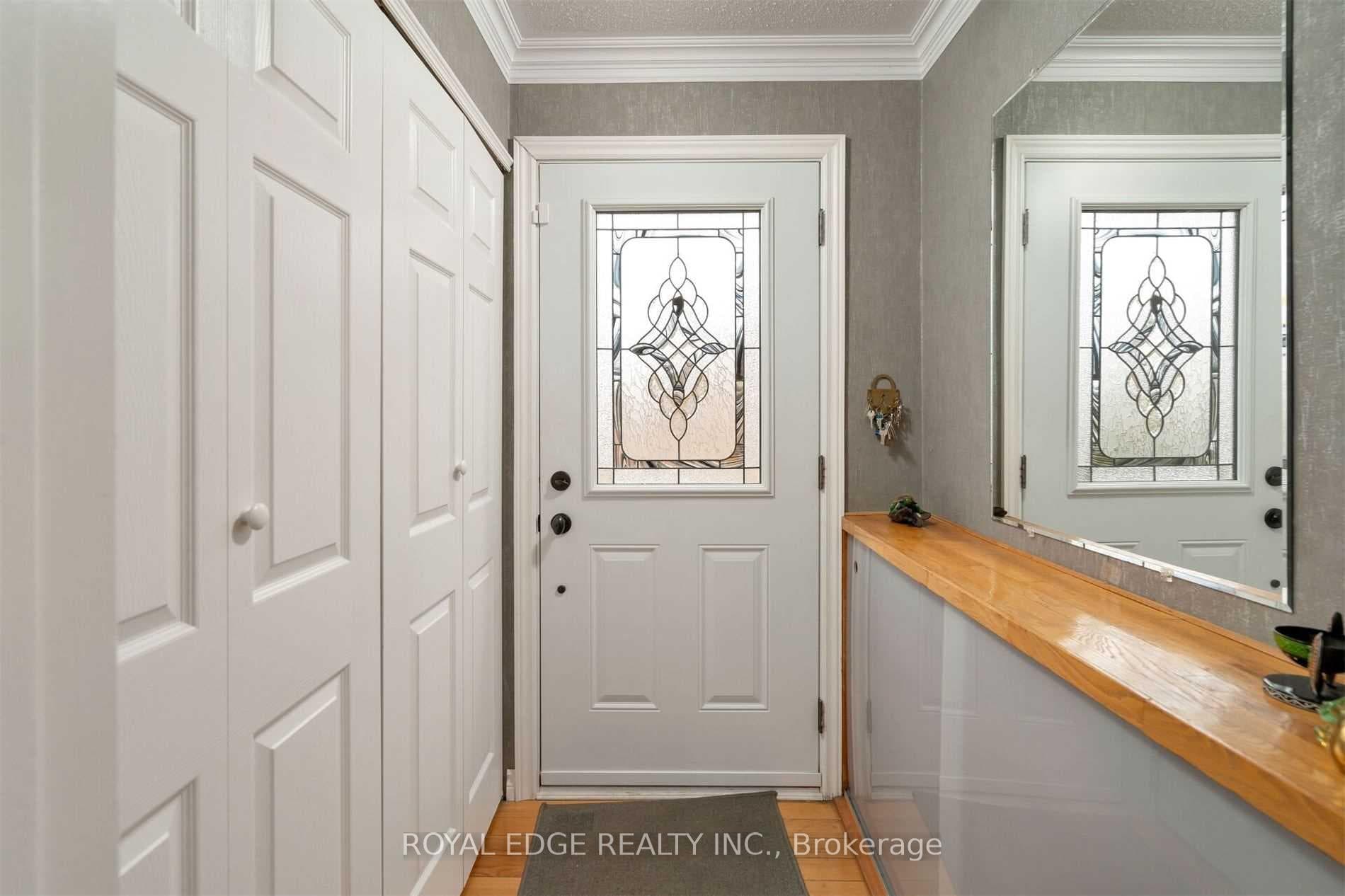 293 Kingsbridge Garden Circle photo 4