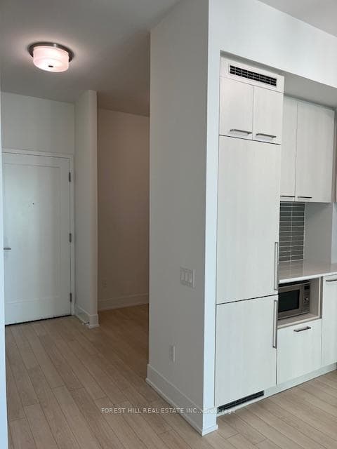 310 Tweedsmuir Avenue Unit 2702 photo 8