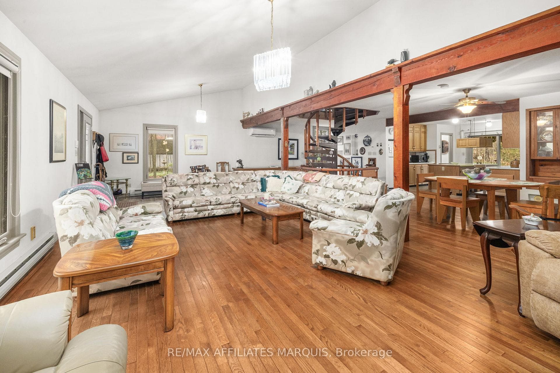 239 Bay Road photo 12
