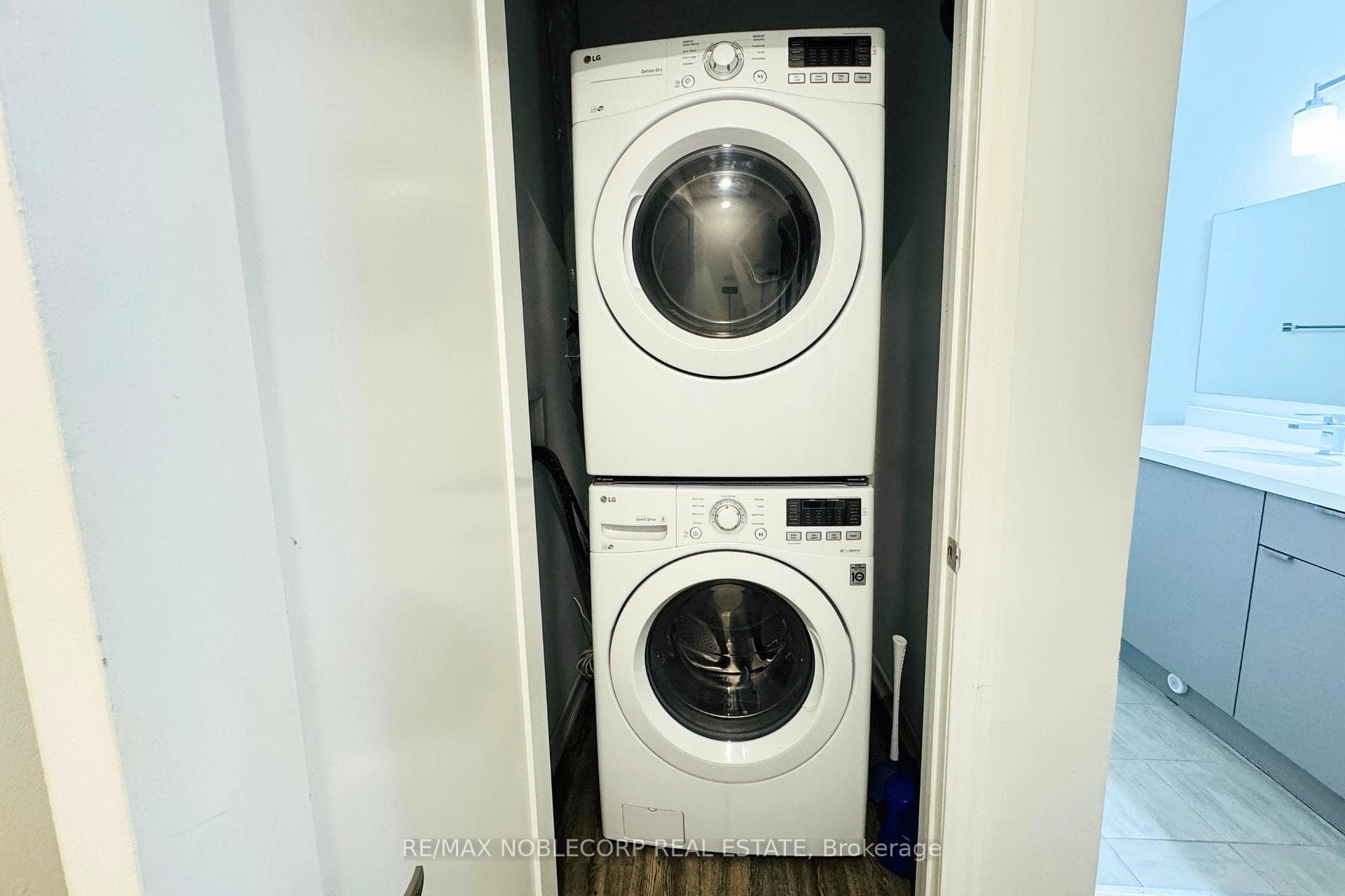 39 Robinson Street Unit 10 photo 12