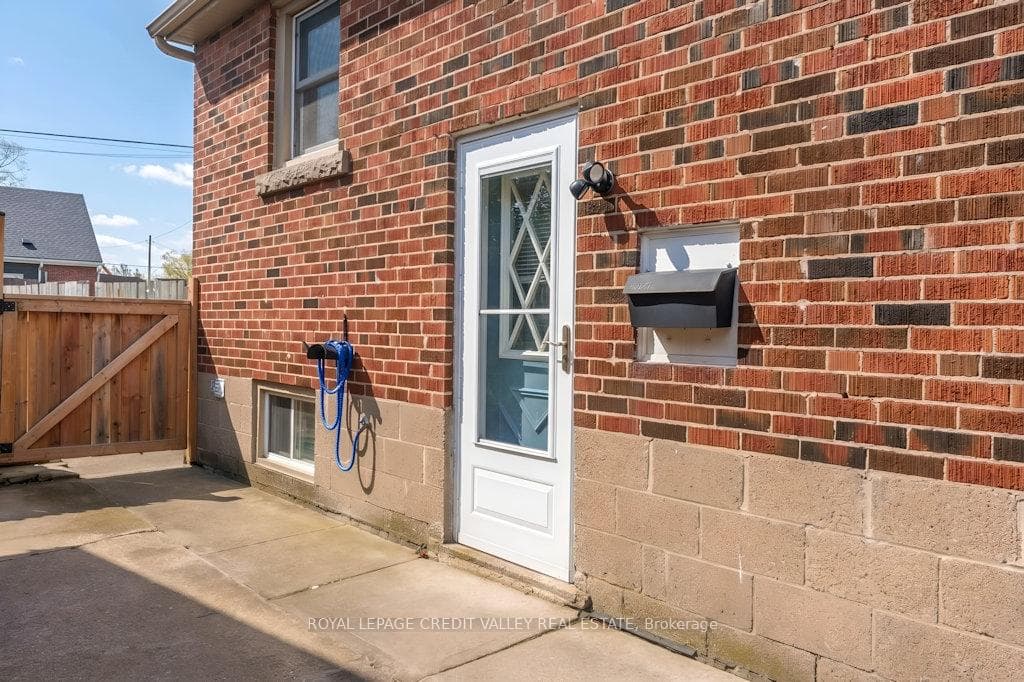117 Glencarry Avenue photo 5