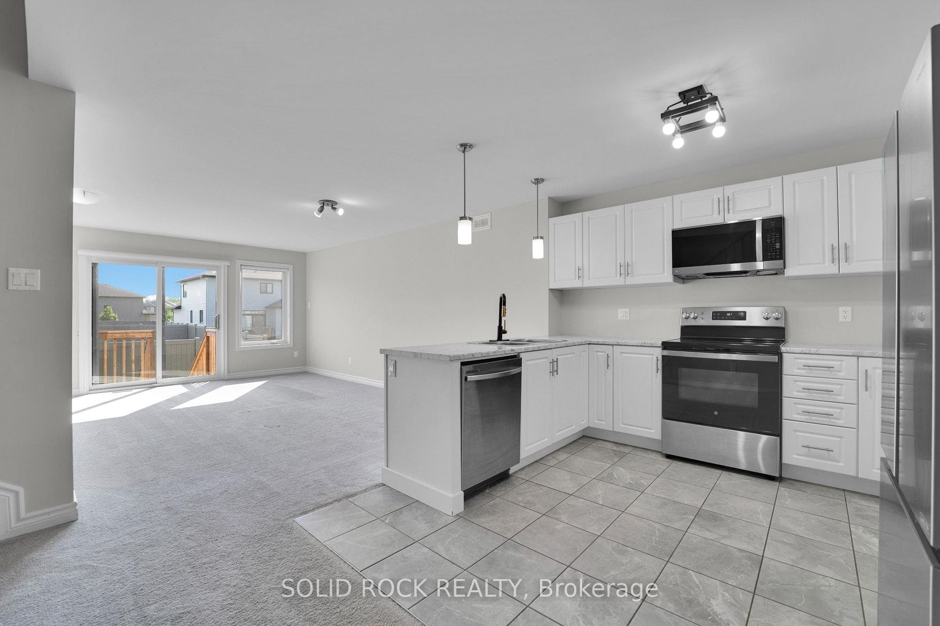 82 O'Donovan Drive photo 5