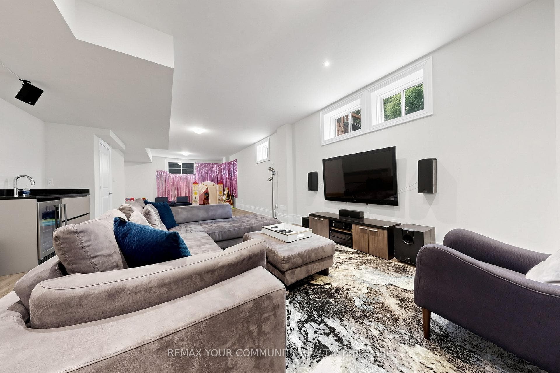 60 Royal Hill Court photo 29