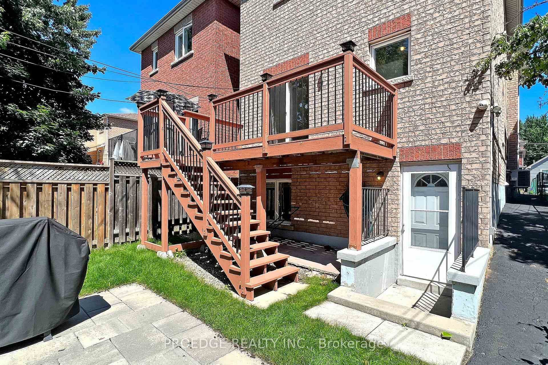 26 Aylesworth Avenue photo 21