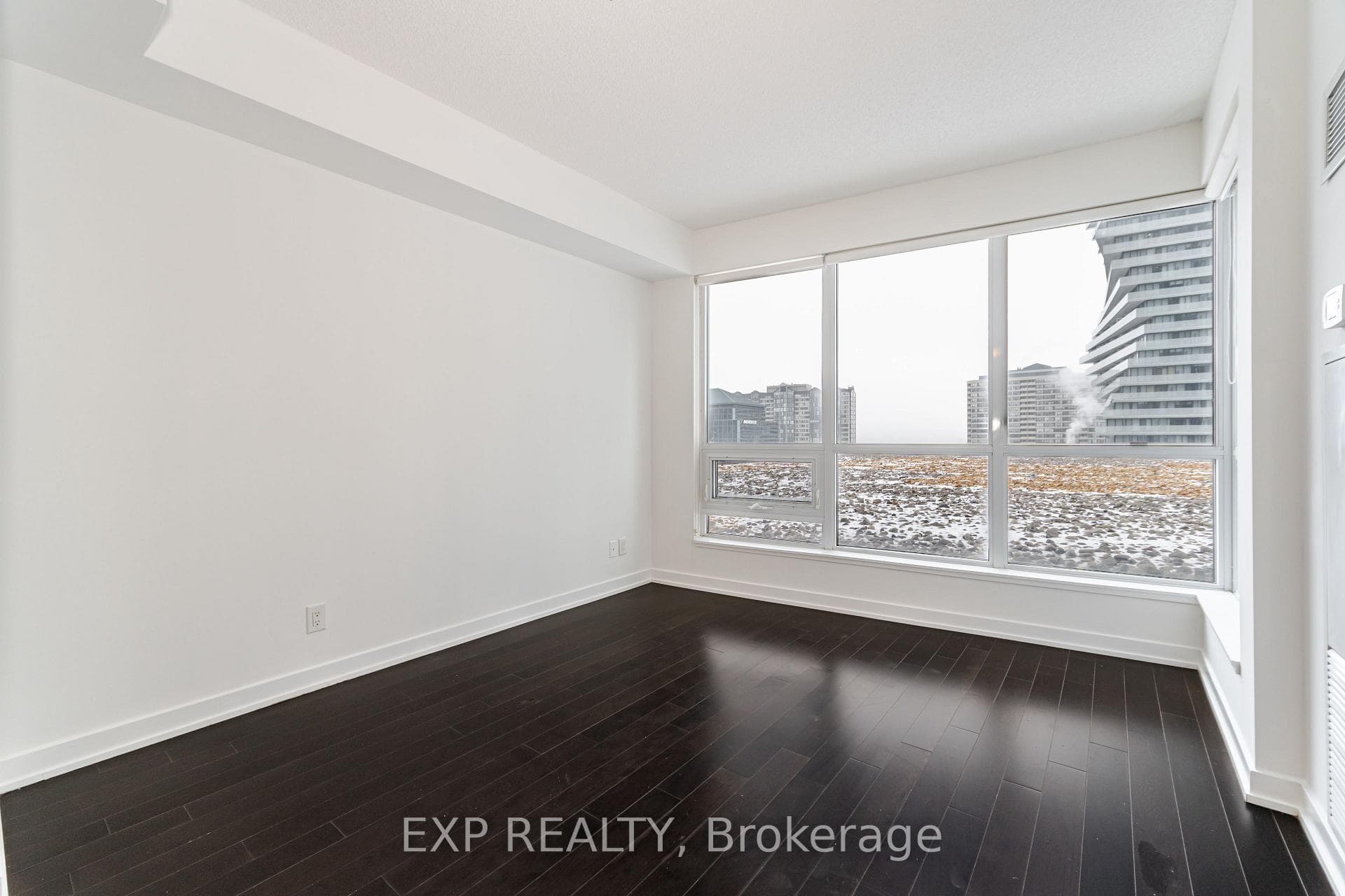 510 Curran Place Unit 810 photo 8