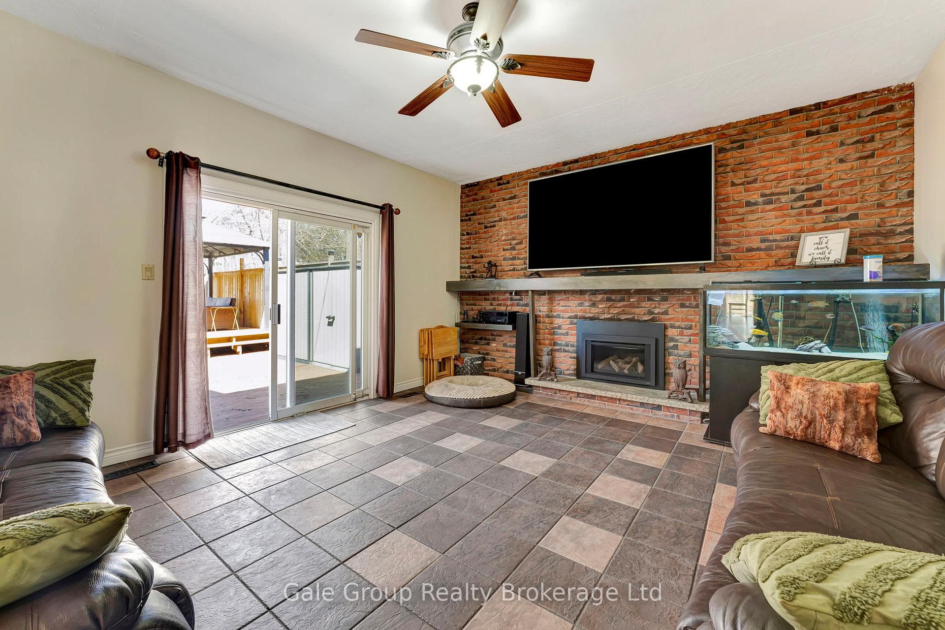 391 Tecumseh Street photo 28