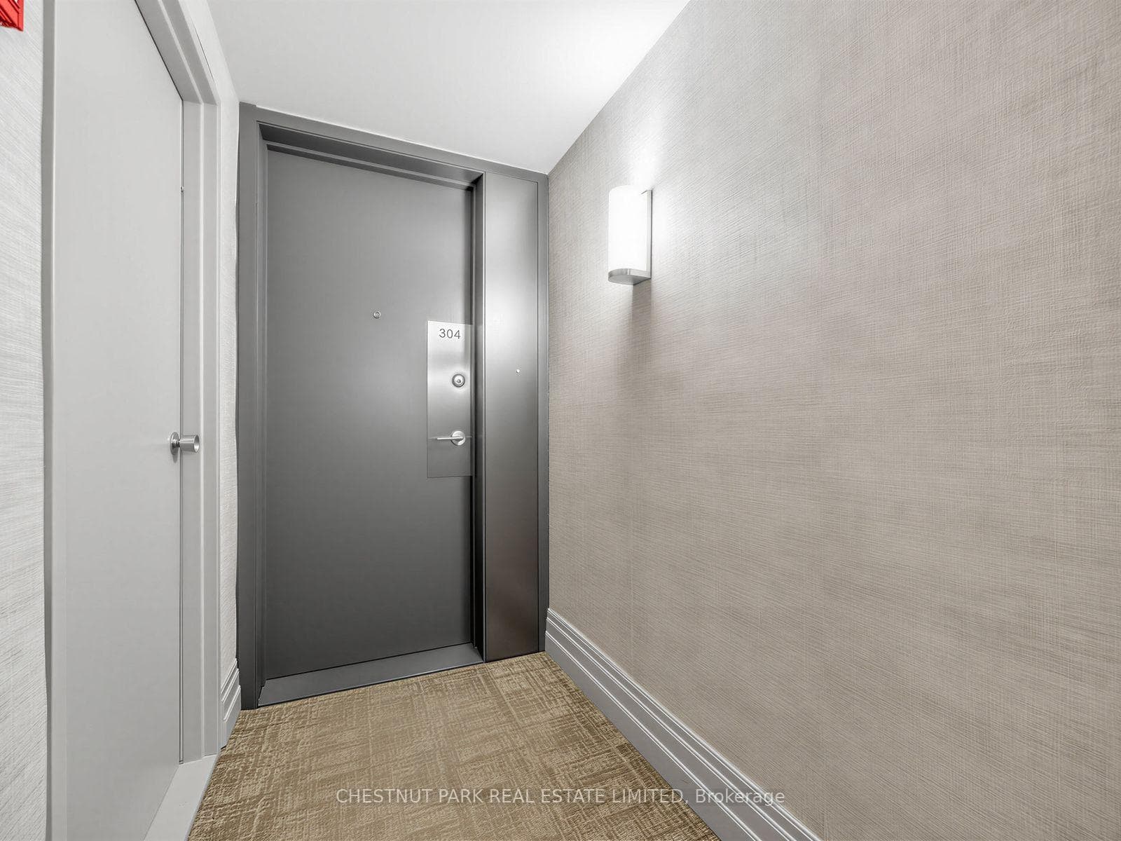 625 Avenue Road Unit 304 photo 2