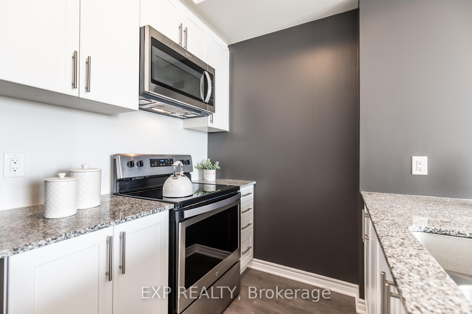 150 Oak Park Boulevard Unit 425 photo 28